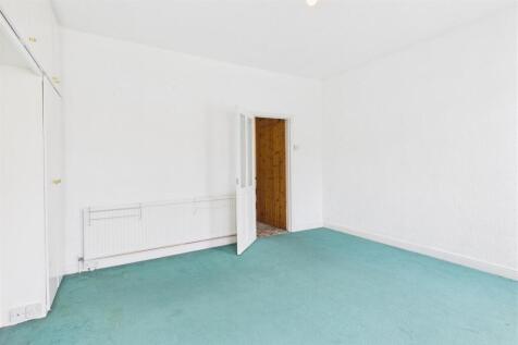 8 Kensington Road, St George, Bristol BS5 7NB | Fr
