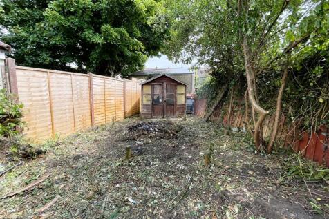 8 Kensington Road, St George, Bristol BS5 7NB | Fr