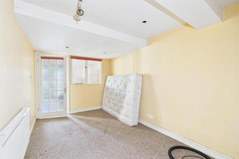 Garden Maisonette, 17 Somerset Street, Kingsdown, 