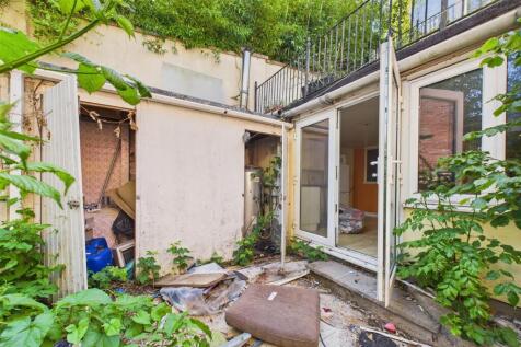 CGarden Maisonette, 17 Somerset Street, Kingsdown,