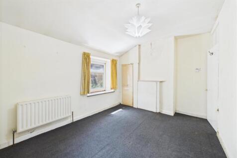C306 Church Road, St. George, Bristol BS5 8AJ | Fr
