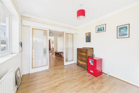 44 Hillcrest Road, Nailsea, North Somerset BS48 2J