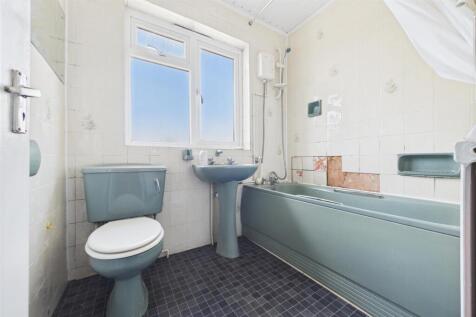 44 Hillcrest Road, Nailsea, North Somerset BS48 2J
