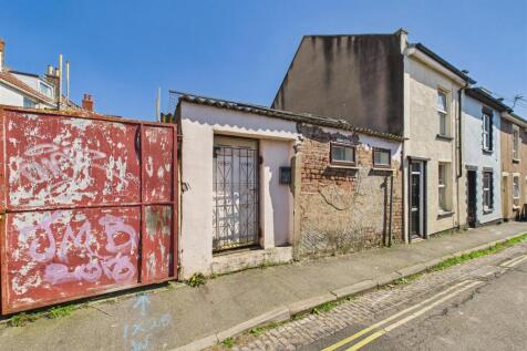 Building &#64; 182 Whitehall Road Redfield, Bristol, B