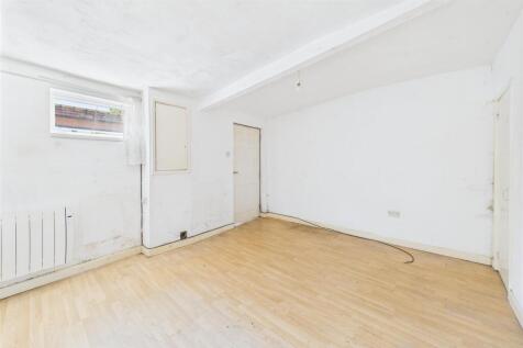 Building &#64; 182 Whitehall Road Redfield, Bristol, B