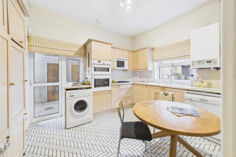 4 Thorndale Mews, Clifton, Bristol BS8 2HX | Freeh