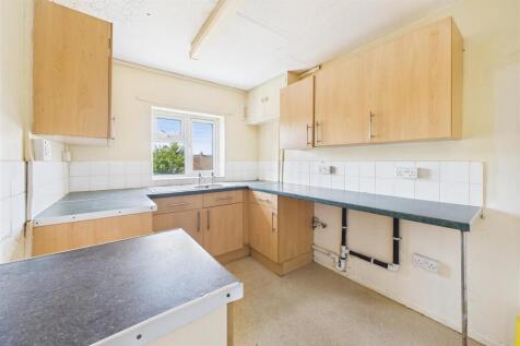 2 - 4 Parsons Avenue, Stoke Gifford, Bristol BS34 
