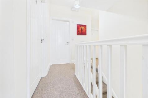 46 Frome Valley Road, Frenchay, Bristol BS16 1HE |