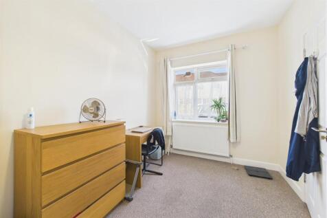 42 Frome Valley Road, Frenchay, Bristol BS16 1HE |