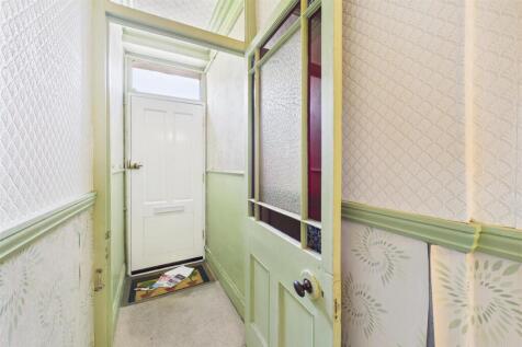 230 Coronation Road, Southville, Bristol BS3 1RL |