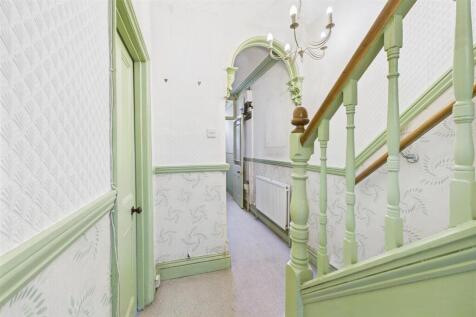 230 Coronation Road, Southville, Bristol BS3 1RL |