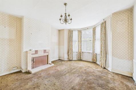 230 Coronation Road, Southville, Bristol BS3 1RL |