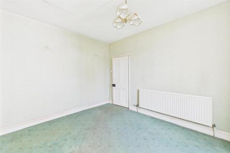 230 Coronation Road, Southville, Bristol BS3 1RL |