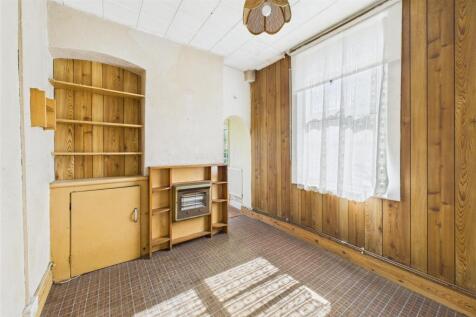 230 Coronation Road, Southville, Bristol BS3 1RL |