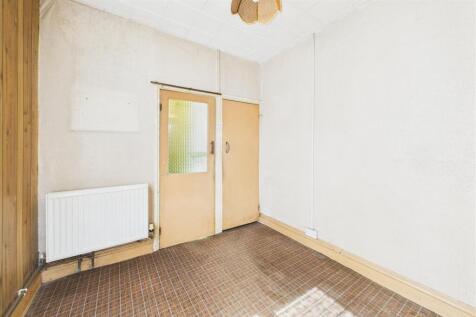 230 Coronation Road, Southville, Bristol BS3 1RL |