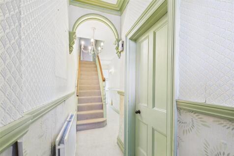 230 Coronation Road, Southville, Bristol BS3 1RL |