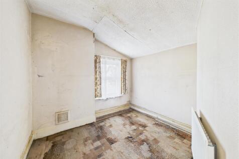 230 Coronation Road, Southville, Bristol BS3 1RL |