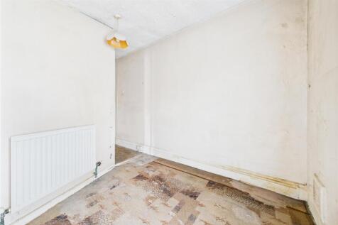 230 Coronation Road, Southville, Bristol BS3 1RL |