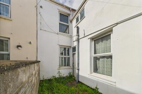 230 Coronation Road, Southville, Bristol BS3 1RL |