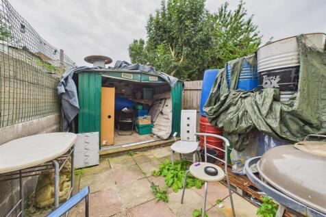 12 Bell Hill Road, St George, Bristol BS5 7LJ | Fr