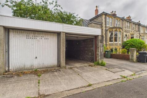 Garage &#64; Rockleaze Avenue, Sneyd Park, Bristol, BS