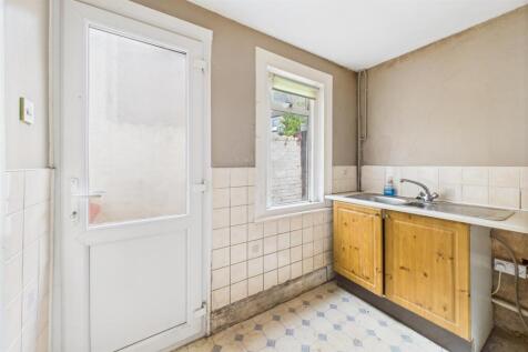 12 Herapath Street, Barton Hill, Bristol, BS5 9SE 