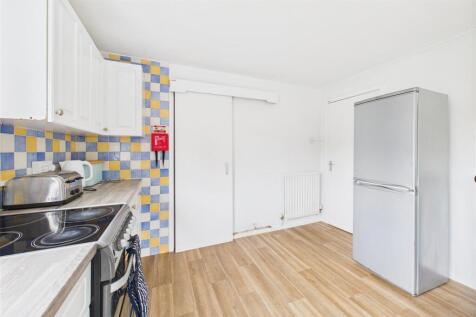 1A Shaplands, Stoke Bishop, Bristol BS9 1AY | A Fr