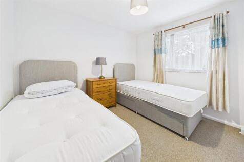 1A Shaplands, Stoke Bishop, Bristol BS9 1AY | A Fr