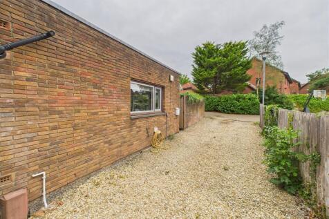 1A Shaplands, Stoke Bishop, Bristol BS9 1AY | A Fr