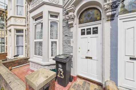 13 Wellington Avenue Montpelier, Bristol BS6 5HP |