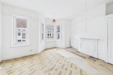 13 Wellington Avenue Montpelier, Bristol BS6 5HP |