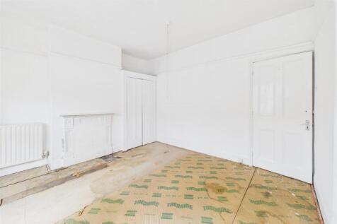13 Wellington Avenue Montpelier, Bristol BS6 5HP |