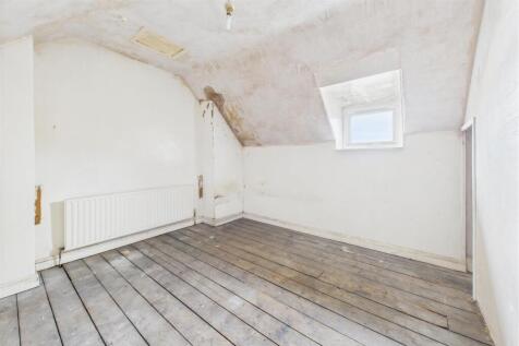 13 Wellington Avenue Montpelier, Bristol BS6 5HP |