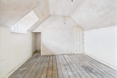 13 Wellington Avenue Montpelier, Bristol BS6 5HP |