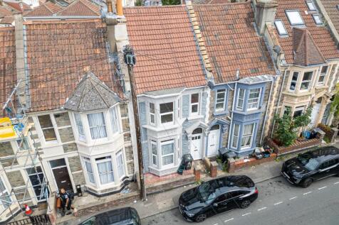 13 Wellington Avenue Montpelier, Bristol BS6 5HP |
