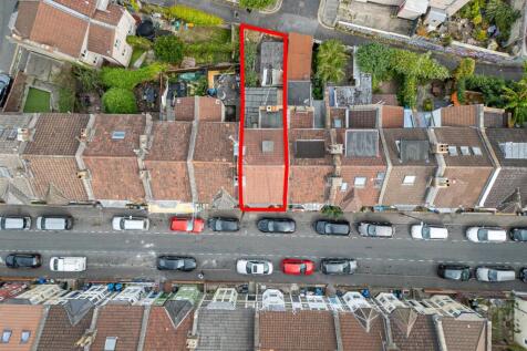 13 Wellington Avenue Montpelier, Bristol BS6 5HP |