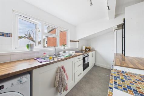 Flat A, 284 Gloucester Road, Horfield, Bristol BS7