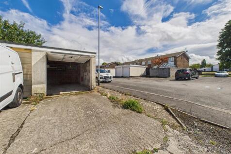 Garage and Parking &#64;, King Edward Close Whitchurch