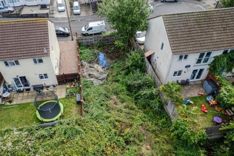 Development Site and Woodland &#64; Ashdene Avenue, Ea