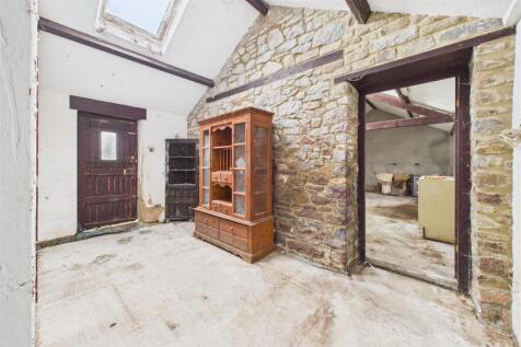 Hewish Court, East Hewish North Somerset, BS24 6RZ