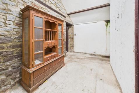 Hewish Court, East Hewish North Somerset, BS24 6RZ