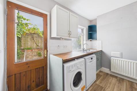 29 Queen Victoria Road Westbury Park, Bristol, BS6