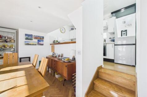 The Penthouse, 12 Kingsdown Parade, Bristol, BS6 5