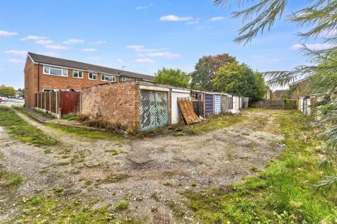 Garage 15 &#64; Bourne Avenue, Catshill, Bromsgrove B6