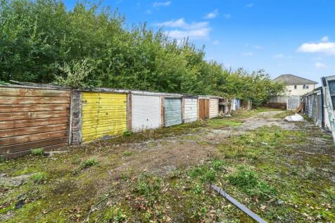 Garage 15 &#64; Bourne Avenue, Catshill, Bromsgrove B6
