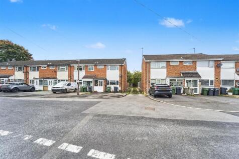 Garage 15 &#64; Bourne Avenue, Catshill, Bromsgrove B6