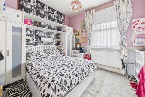 361 Two Mile Hill Road, Kingswood, Bristol BS15 1A