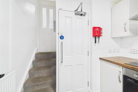 10 Osborne Villas, Kingsdown, Bristol BS2 8BP | Fr