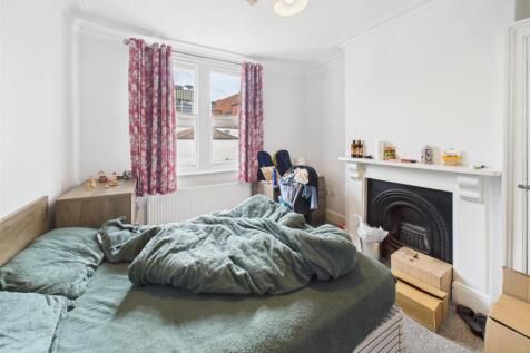 10 Osborne Villas, Kingsdown, Bristol BS2 8BP | Fr