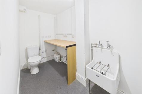 10 Osborne Villas, Kingsdown, Bristol BS2 8BP | Fr